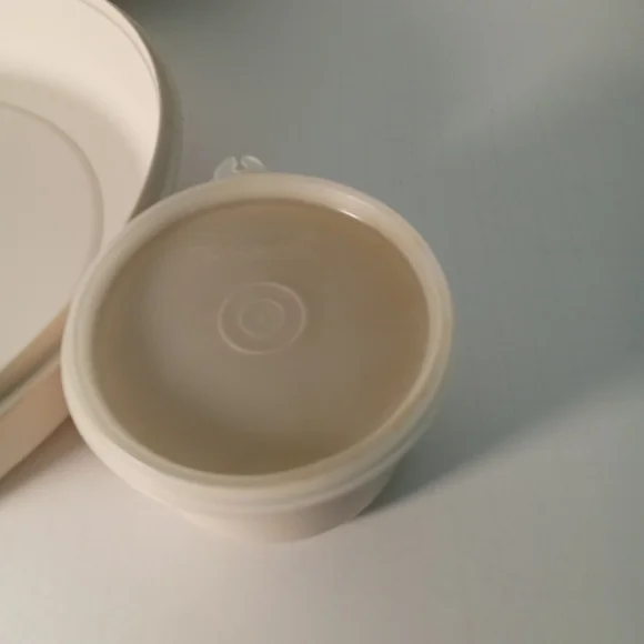 Vtg Tupperware Serving Dish with Cover and 6 Compartments plus Dip Bowl with Lid - Picture 8 of 12